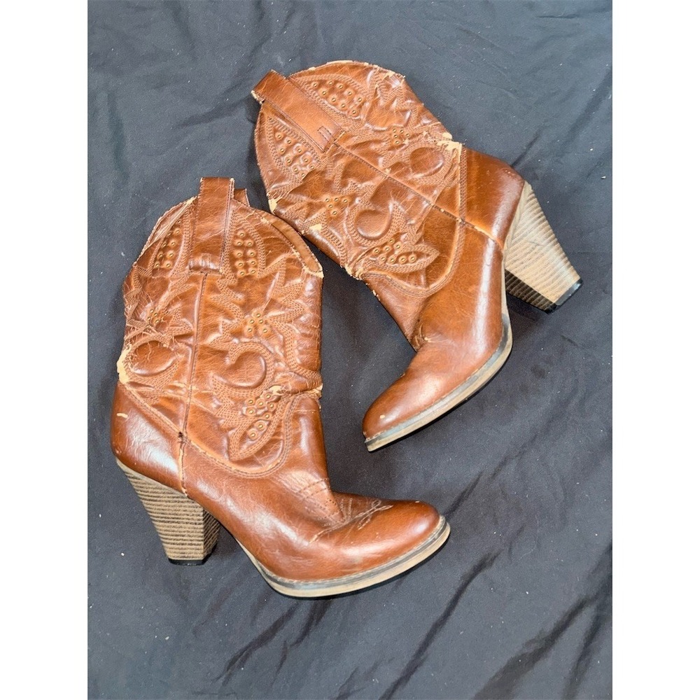 MIA Women's Brown Western Cowboy Boots Floral Tooled Studded Heel Size 8